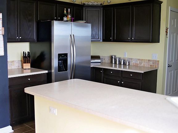 5th image of 338 Wisteria Ct