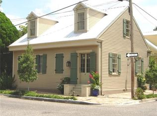 3031 Chestnut St, New Orleans, LA 70115