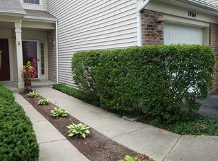 1464 Doolittle Ln, Grayslake, IL
