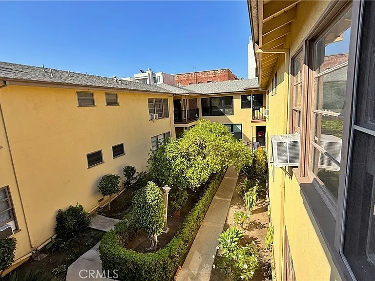 337 S Occidental Blvd #12 — Photo 2