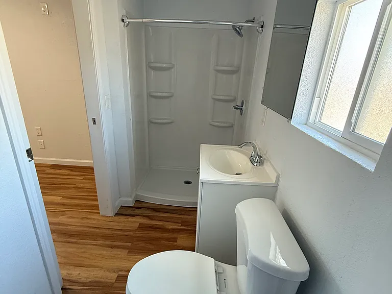 434 Hibiscus Ct #B — Photo 6