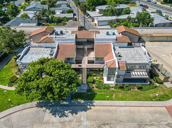 826 Cinnamon Ln, Duarte, CA 91010