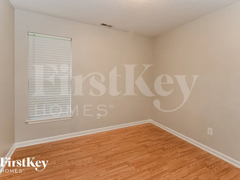 236 Patrick Ave SW — Photo 17
