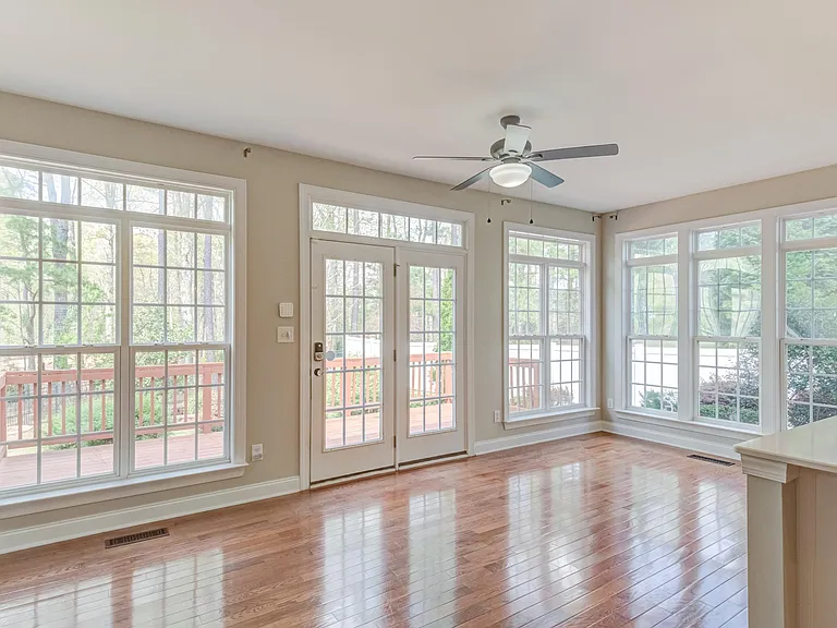 2041 Jadewood Dr — Photo 22