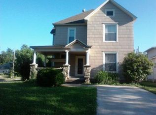 401 W 6th St, Chanute, KS 66720