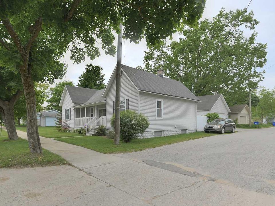316 Rose St, Traverse City, MI 49686 Zillow