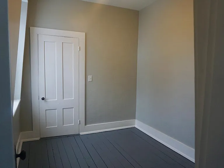 678A Maplewood Ave — Photo 6