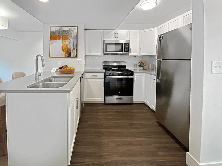 Byron Lakes Apartments — Photo 116