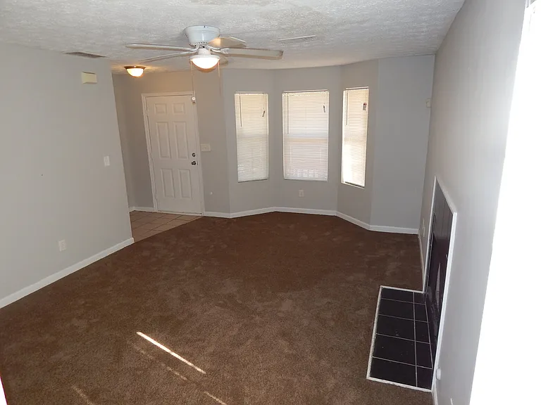 610 Waynes Ct SE — Photo 18