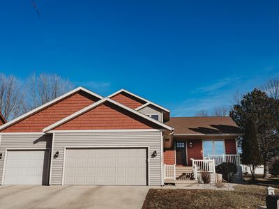 109 Sherwood Dr, Le Sueur, MN, 56058