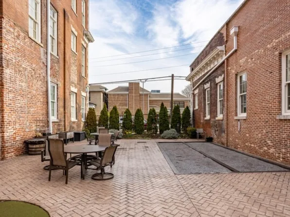 Knox High Apartments