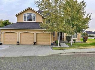 1138 Cromwell Ave, Richland, WA 99352