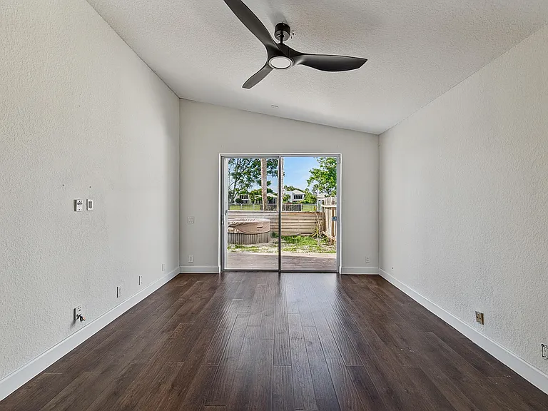 4583 NW 7th Pl — Photo 20