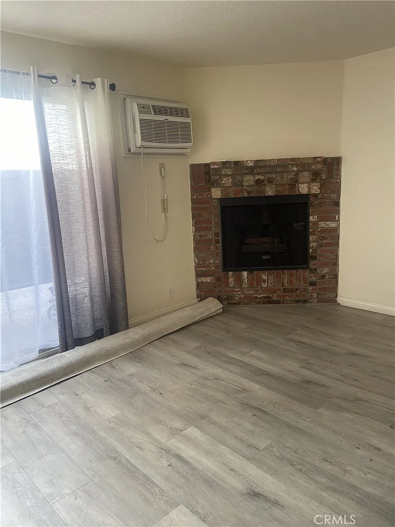 1 bed, 700 sqft, $1,700 — Photo 4