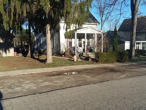 3rd image of 240 White St