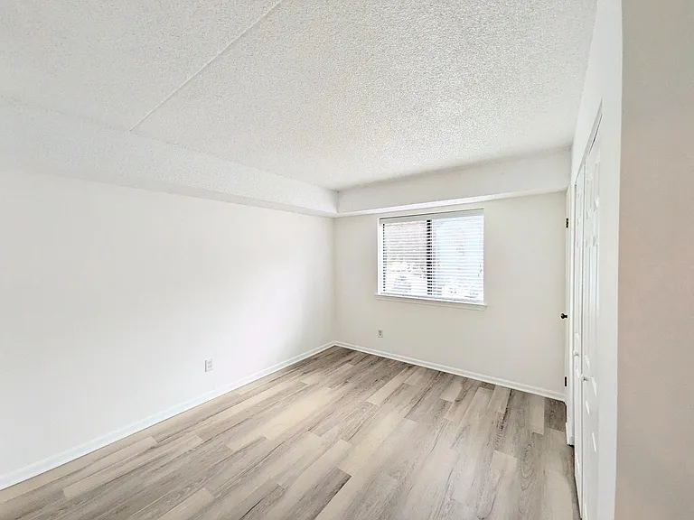 34 Hermitage Dr #34 — Photo 25