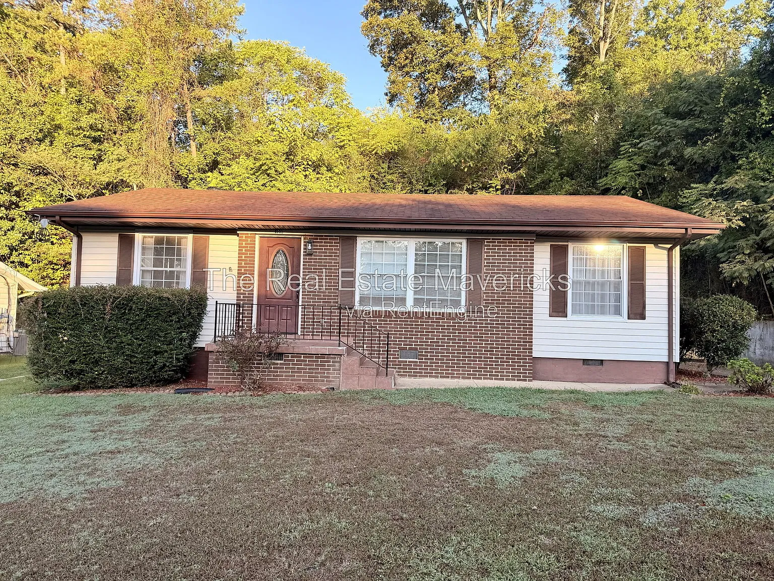 3 bed, 1.5 bath, 1086 sqft, $1,600 — Photo 1