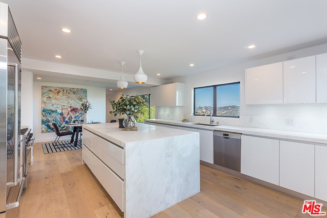 1962 Stradella Rd