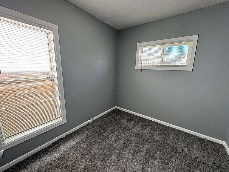 439 N Forest Ave — Photo 19