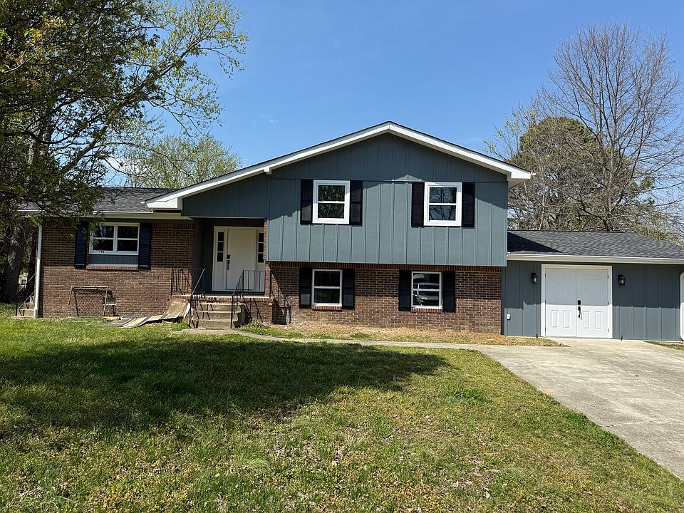 1st image of 217 Headlyn Dr