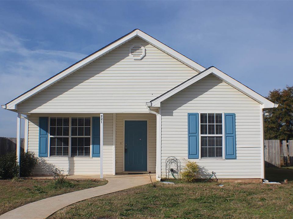 1st image of 221 Worthington Ln