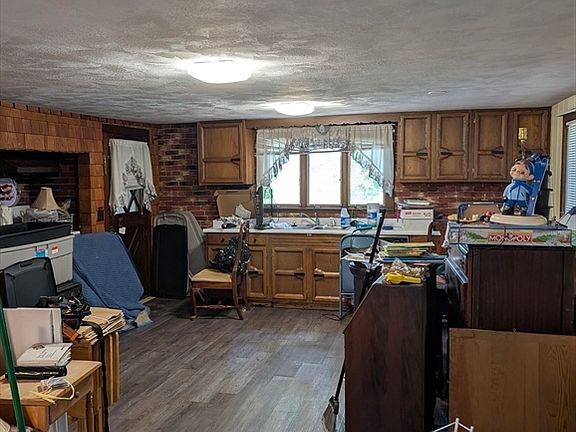4th image of 7 E Garfield Ave