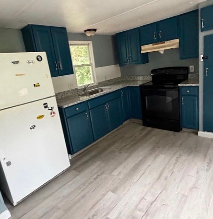 2nd image of 350 Arrowood Rd