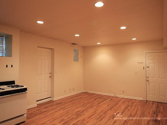 3rd image of 2545 N Seminary Ave #G