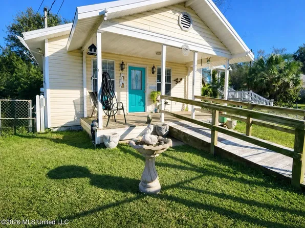 332 Haise St, Biloxi, MS 39530