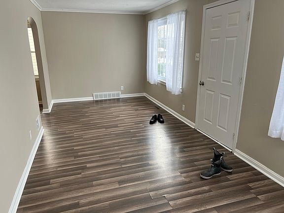 2nd image of 102 Parker Ave APT 1