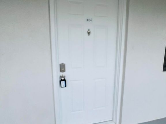 5th image of 3635 Whitehall Drive #404