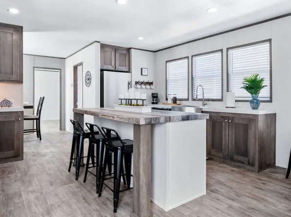 118 Hollys Eddy Ln, Rosenberg, TX 77471