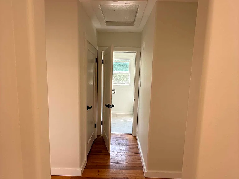 11329 5th Ave NE — Photo 9