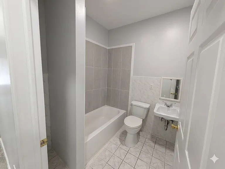 223 Hawthorne Ave #1A — Photo 8