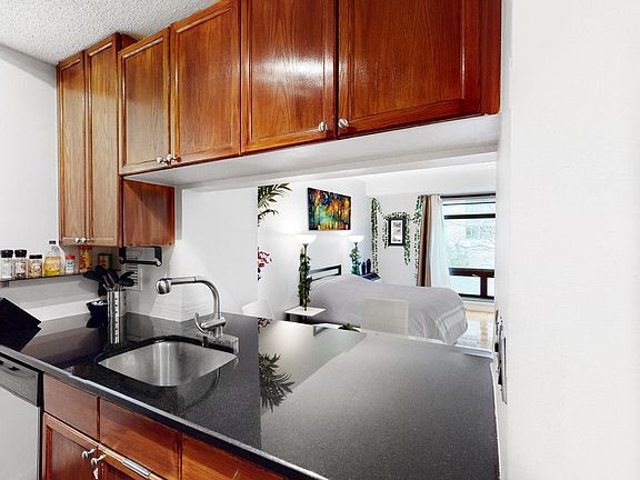 5th image of 474 48th Ave #2B
