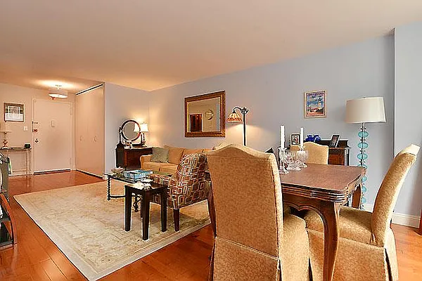 Sold by William Raveis Real Estate | media 9