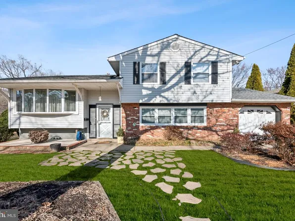 1 Stevens Dr, Delran, NJ 08075