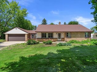 14160 Newell Dr, Brookfield, WI 53005