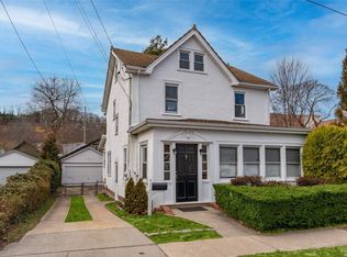 24 Park Ave #B, Oyster Bay, NY 11771