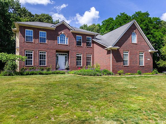 2nd image of 5426 Murray Ct
