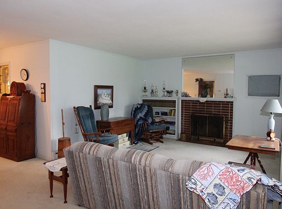 3rd image of 801 Hillside Ave