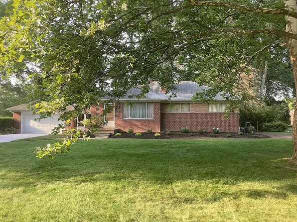22100 Drexel St, Clinton Township, MI 48036