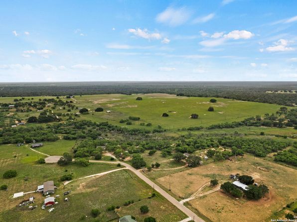 200 Lolita, Lytle, TX 78052