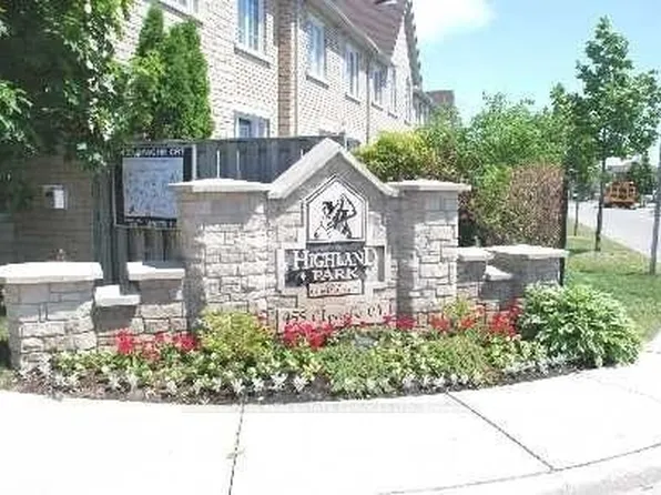 455 Apache Ct Unit 2, Mississauga, ON L4Z 3W8