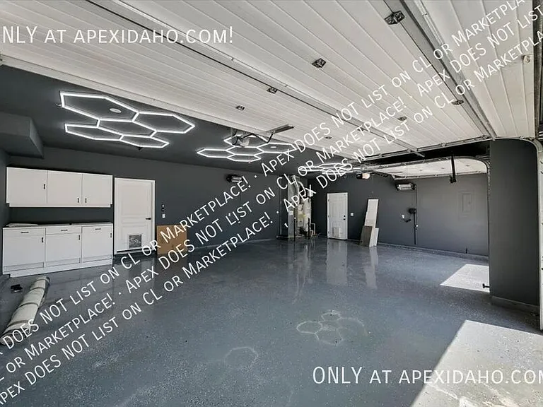 1828 W Divide Creek St — Photo 69