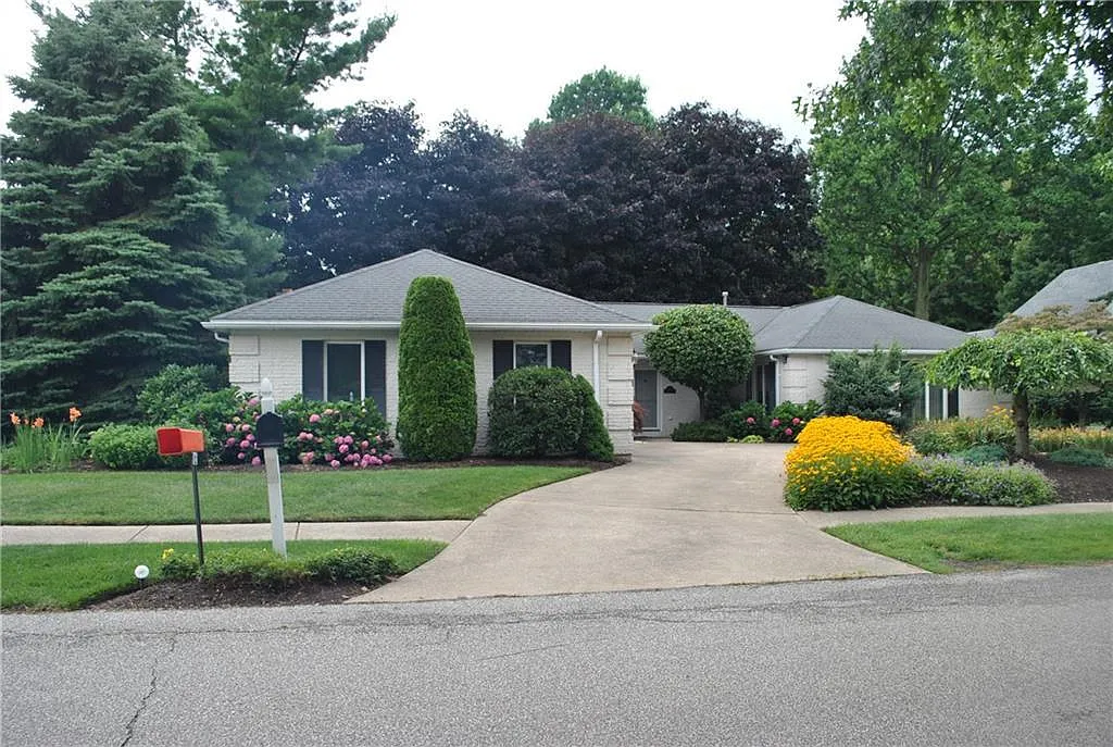 410 Wolf Point Dr photo 1