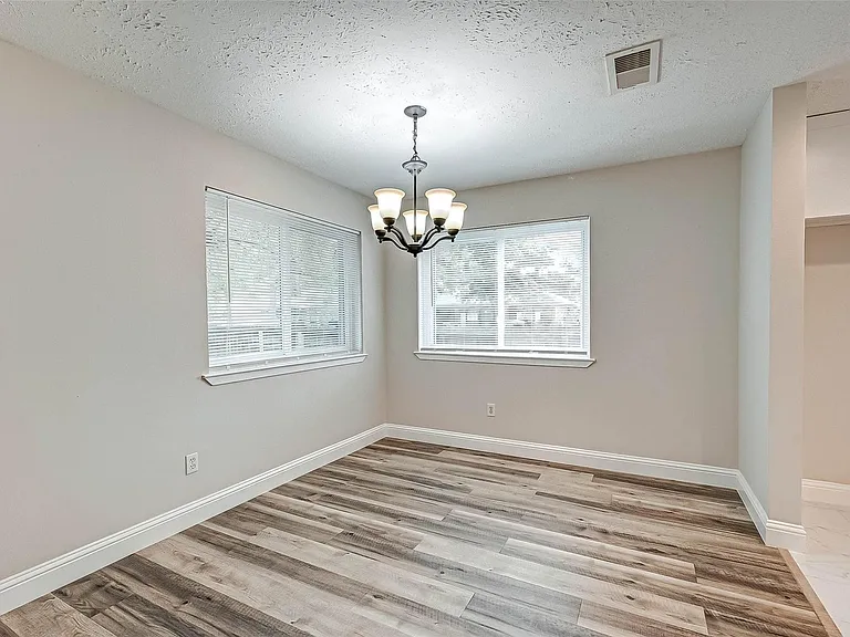 6802 Glenray Dr — Photo 13