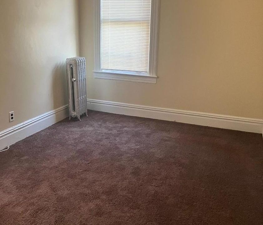 2nd image of 407 William St