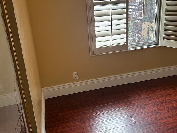 2nd image of 2820 Seville Cir