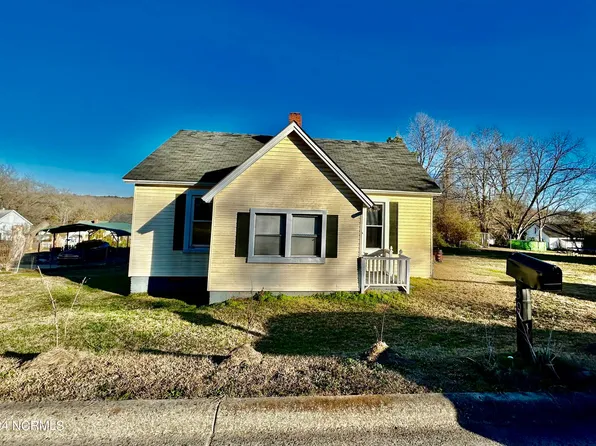 30 Fourth Pee Dee Avenue, Rockingham, NC 28379